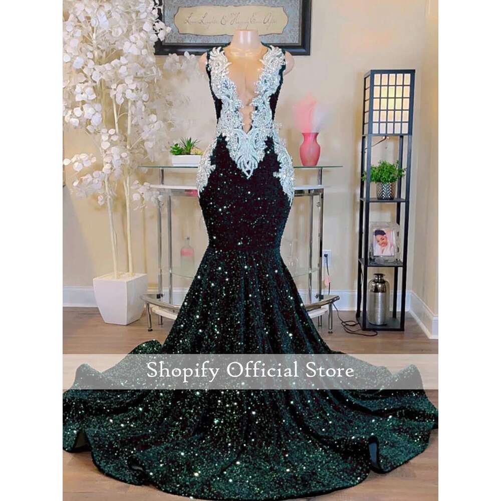 Crystals Mermaid Prom Gowns For Black Girls Green Sequin Long Birthday Party Dresses Sleeveless Scoop Neck Customized Dr0318
