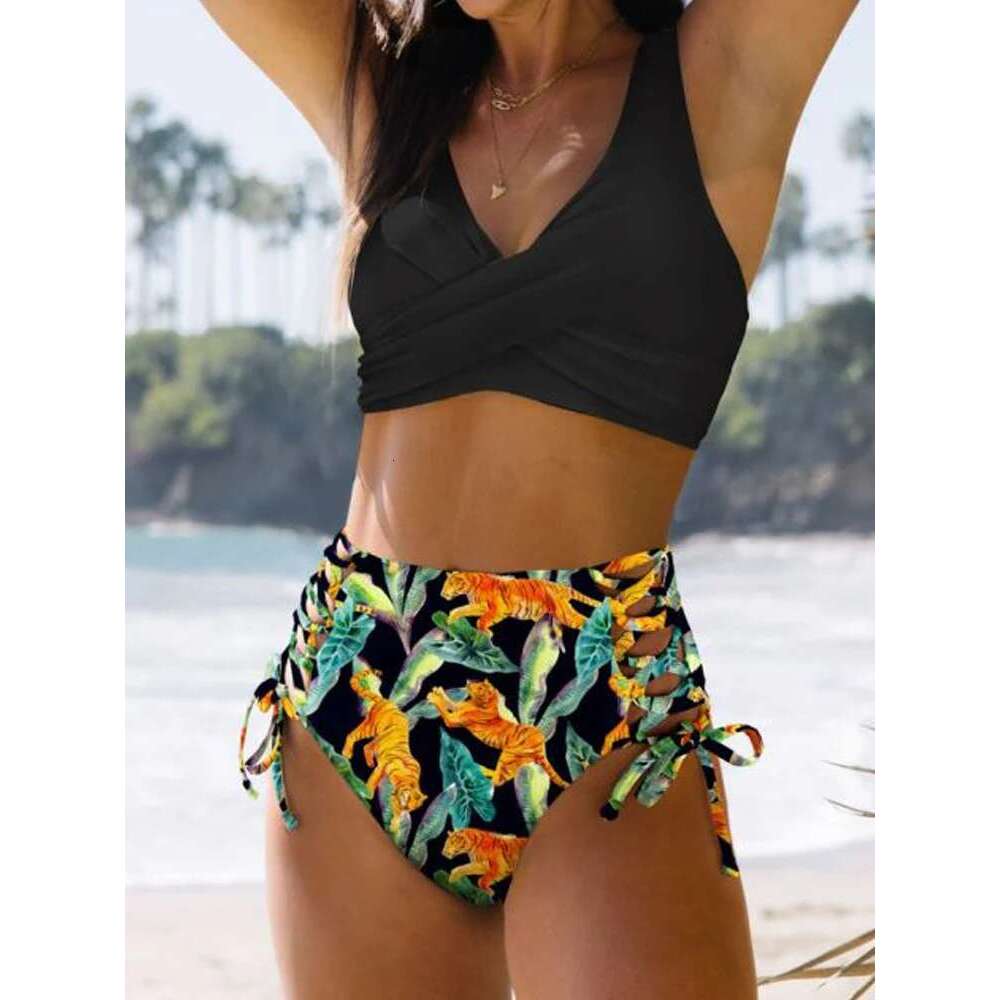 Floral printed V-neck bikini sets, two-piece swimsuit with tie on the back and high waist cut on the side, swimsuits and women's clothing