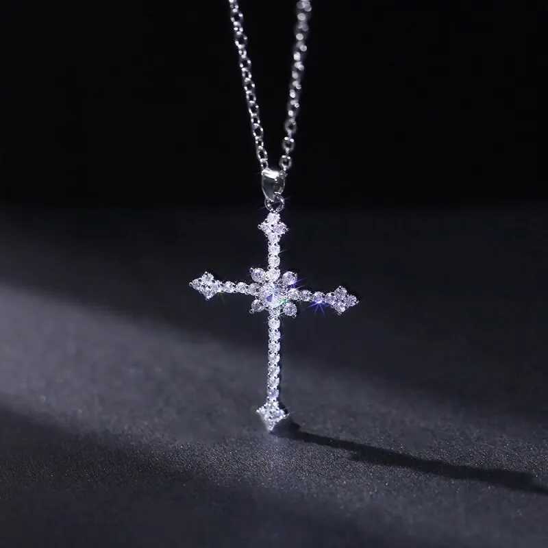 1 piece of imitation white gold necklace ladies cold wind all diamond star mango sparkling cross pendant jewelry W250318