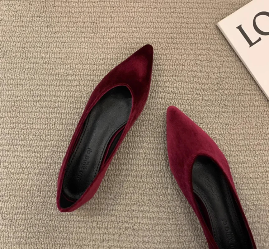 Flat Shoes Women Pointed Single Shoe Womens Shoes 2025 Spring and Autumn Season Temperament Red Large Size Womens Shoes 250318