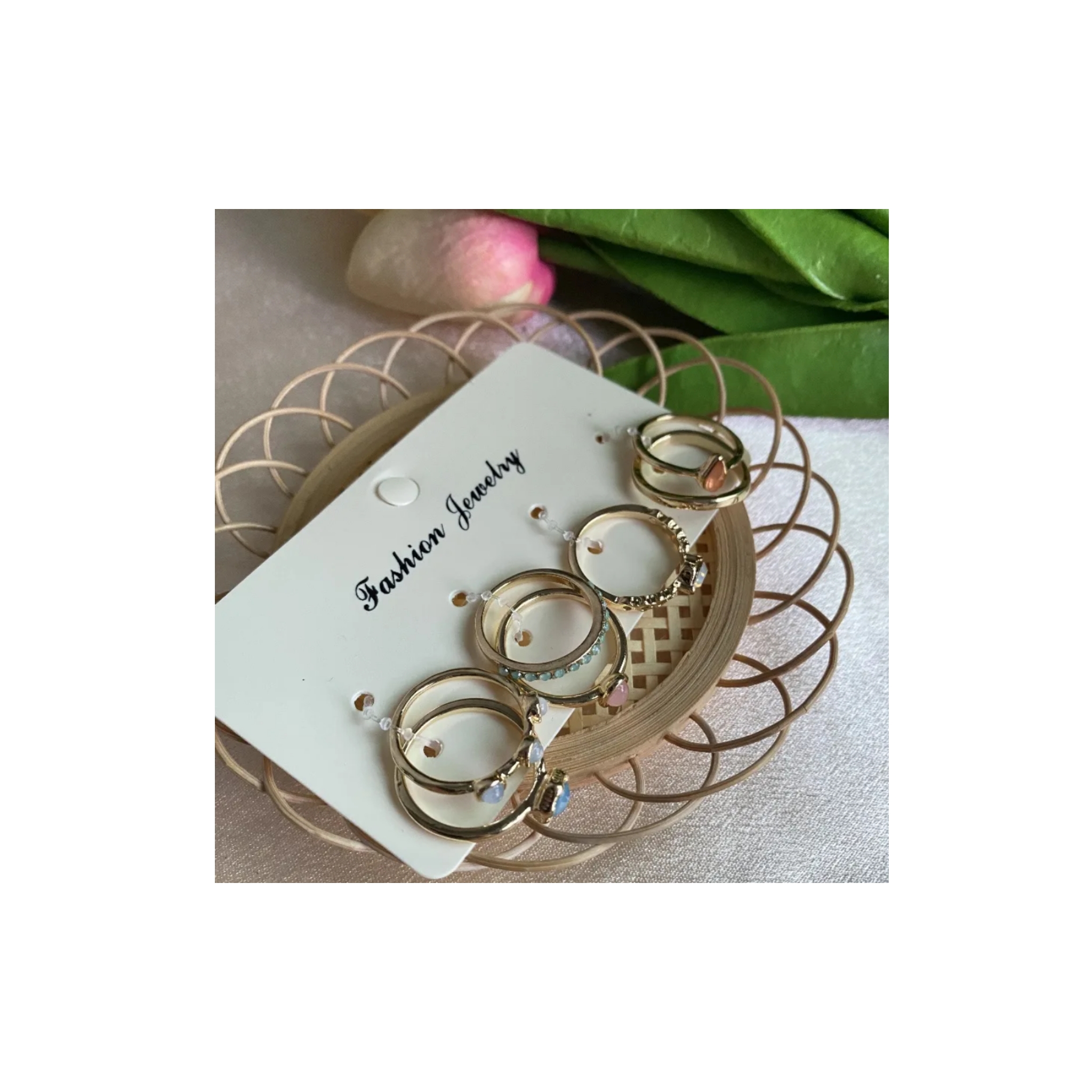 Elegant Seven-Piece Jelly Colored Gold Ring Collection - Fashionable Accessory Set