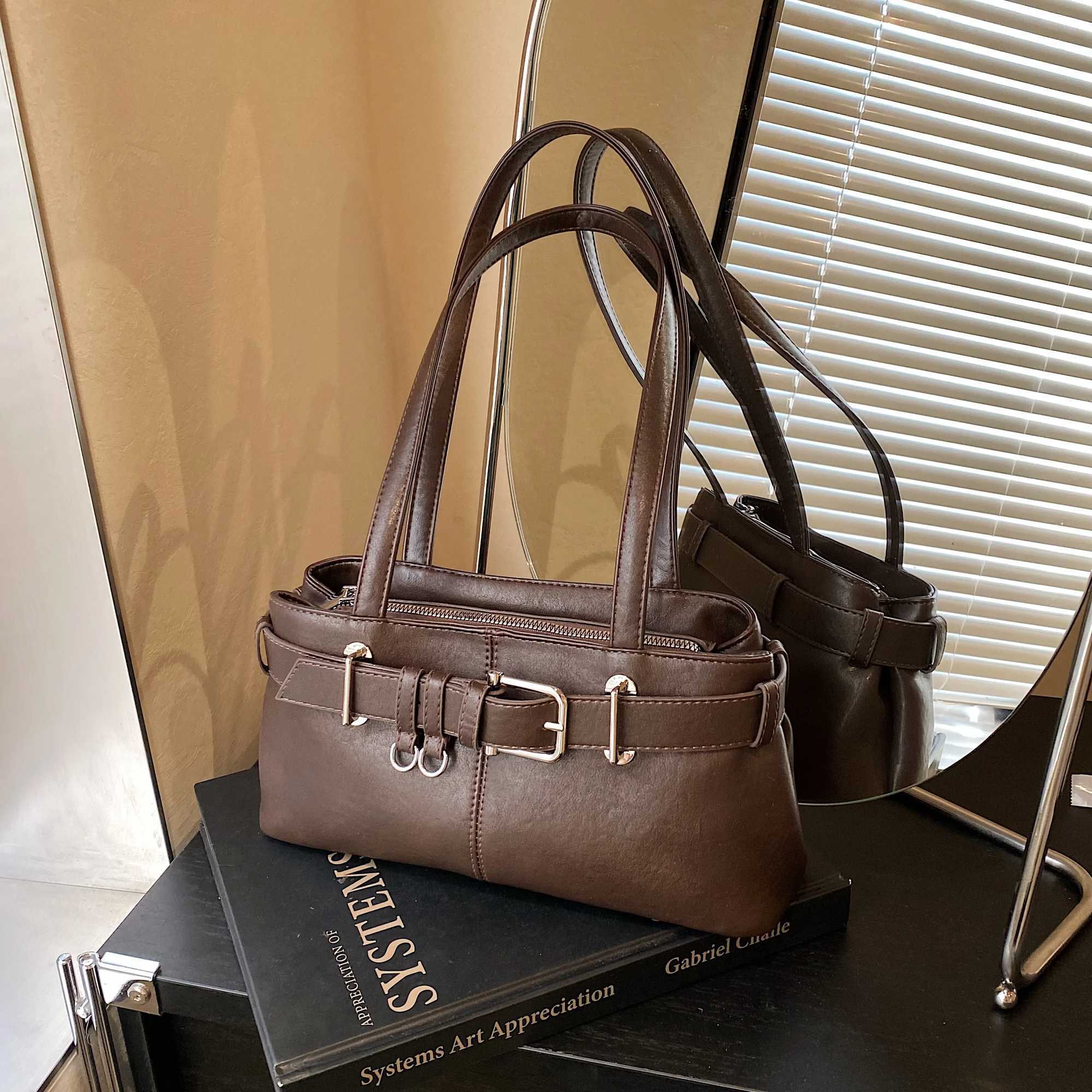 INS Underarm Motorcycle Bag Wens Belt Buckle Niche Luxury Single Shoder Handbag Y250318