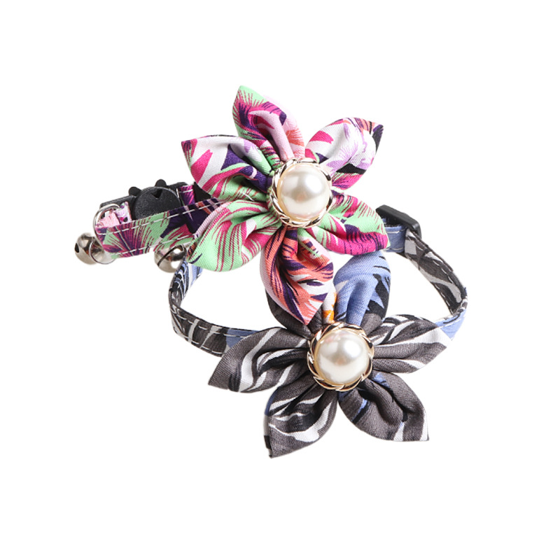 Breakaway Cat Collar with Bells, Flower Shaped Decoration Cat Tie for Girl Cat Kitten Collar with Removable Floral Adjustable Safety buckle Collars fo