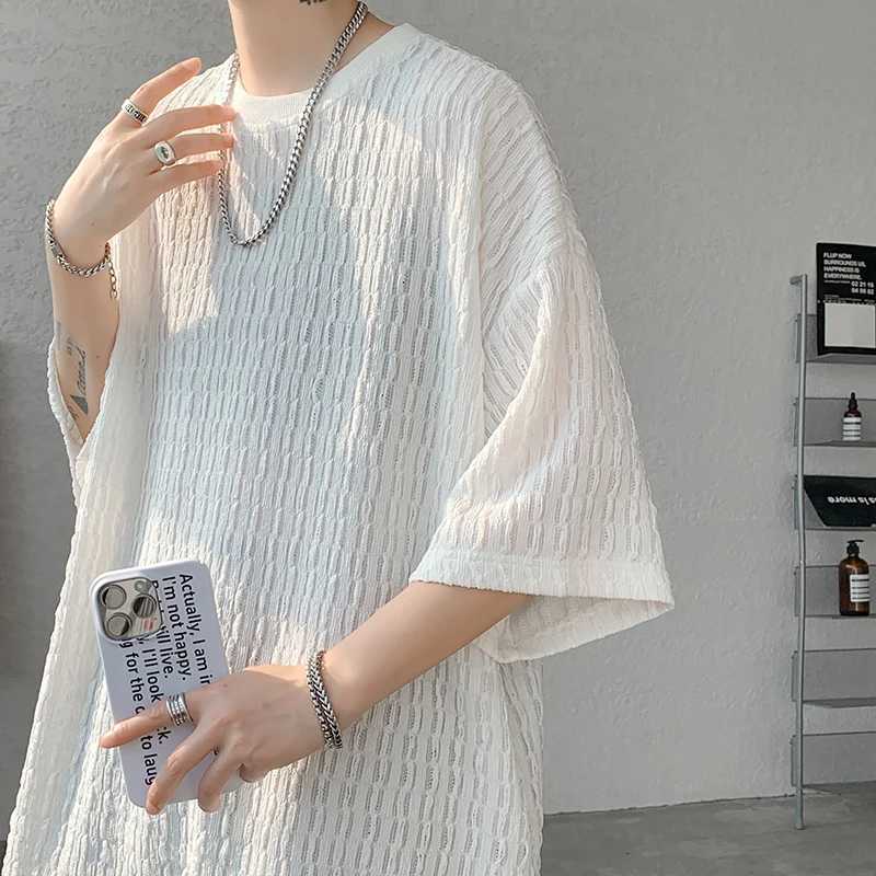 Summer textured short sleeved mens T-shirt Korean loose O-neck fashionable casual cool T-shirt oversized hollow top whiteT250318