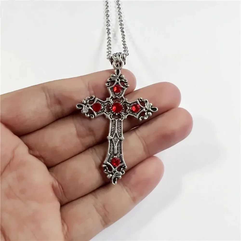 Simple Fashion Cross Gothic Baroque Christian Cross Pendant Necklace Miniature Set Red Crystal Prayer Talisman Gift Pendant Accessories W250318