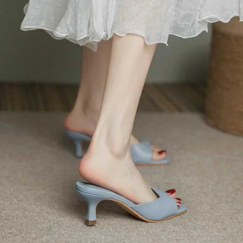 Size 34-40 High Heel Mes Sandals Soft Leather High H Summer Shoes Designed for Warm Slip Retro Open Lace Y250317