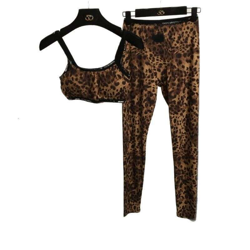 25 South Oil Hot Selling New Fashionable Leopard Print Stretch Slimming Comfortable Tight Leggings