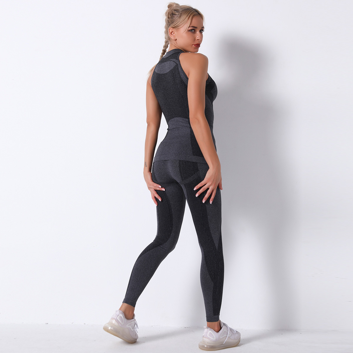 tracksuit Internet famous seamless knitted striped moisture wicking long sleeved yoga set, sports running and fitness pants leggings
