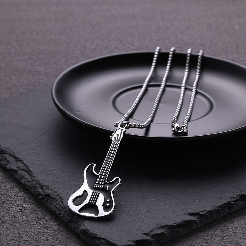 Korean version rock personalized hip-hop men's drip oil guitar necklace ins women's trendy instrument alloy pendant accessories