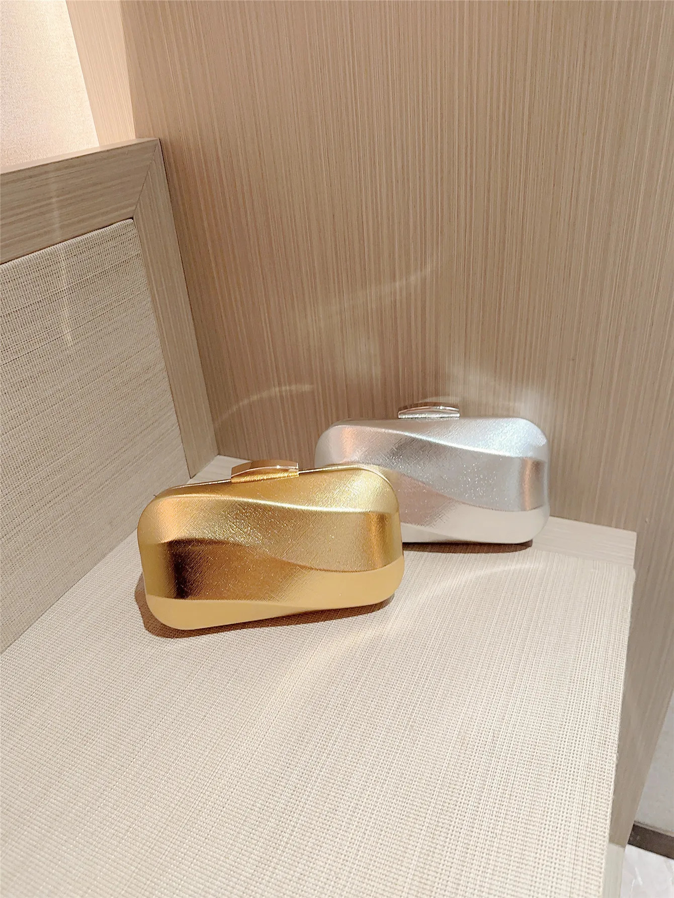 High-End Textured Square Box-Shaped Evening Bag Clutch Bag Chain Bag Banquet Bag Cheongsam Bag Evening Dress Bag Wedding Bag 250318