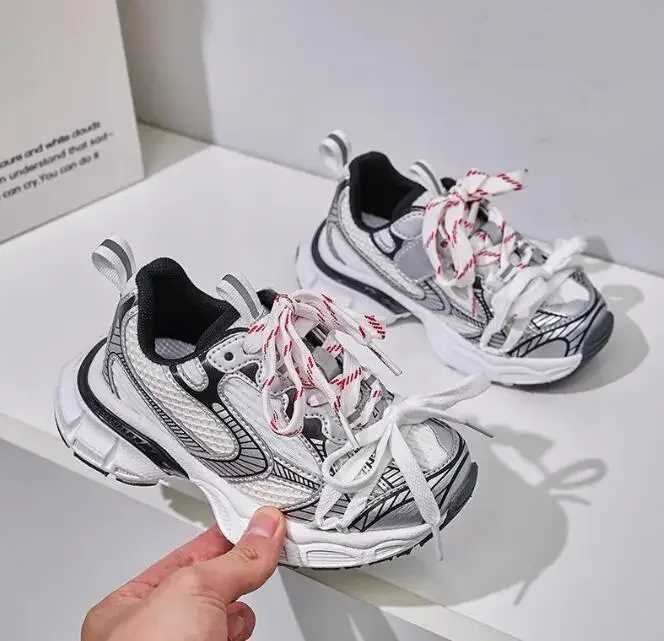 New 2024 Spring/Summer Fashion Casual Sports Shoes for Children Running Coach for Boys and Girls Mesh Breathable Soft soled Sports Shoes for ChildrenX