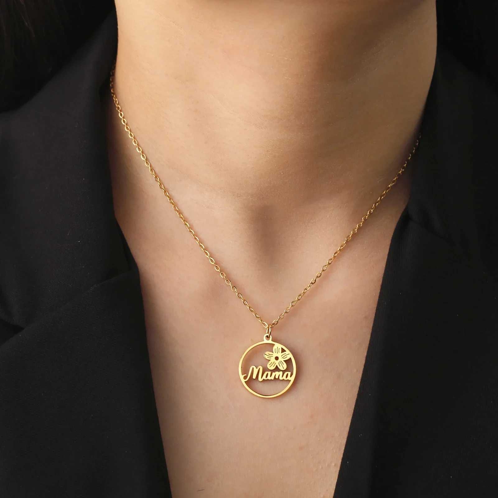 Skyrim Mom Letter Pendant Necklace Womens Stainless Steel Necklace Fashion Family Jewelry Mothers Day Gift W250318