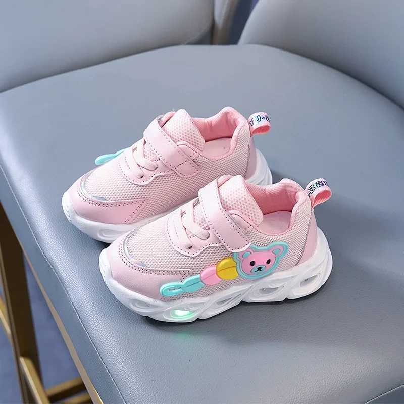 2023 Autumn Shining Sneakers for Girls and Boys Led Lighting Casual Shoes Childrens Breathable Mesh Sneakers Tenis Baby MeninoXJ250318