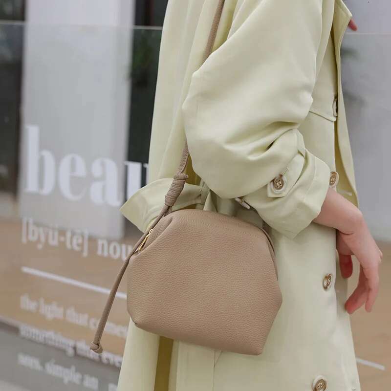 Fashion Korea Style 100% Genuine Leather Shell Bag Female Small Shoulder Crossbody Bags Soft Daily Casual Commute Handbags Brown