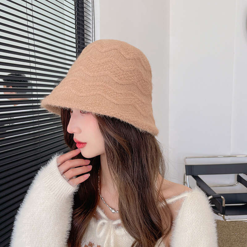 Minimally designed with yarn, suitable for round faced bucket and face covering fisherman hat