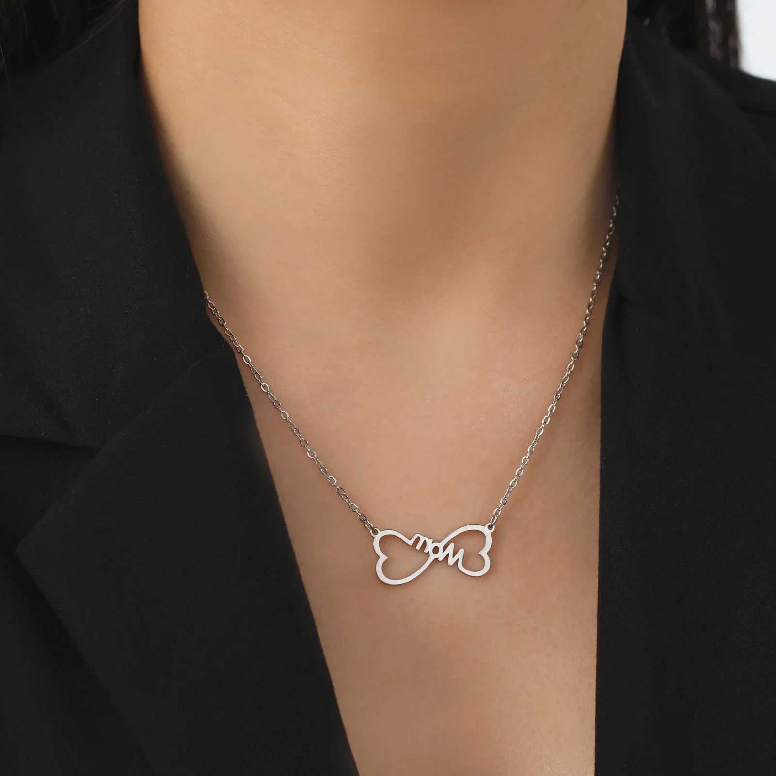 Skyrim Mom Letter Pendant Necklace Womens Stainless Steel Necklace Fashion Family Jewelry Mothers Day Gift W250318