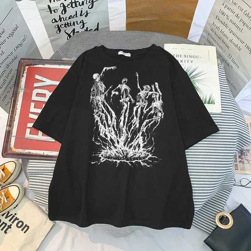 100% cotton T-shirt with skull print Gothic streetwear summer loose fit mens T-shirt punk dark pleated top Harajuku Y2K clothingXJ250318