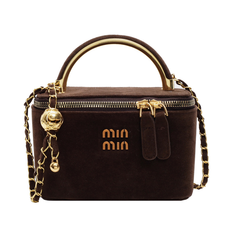 Small and niche ins mini bag New fashion frosted box bag in winter Trendy chain shoulder bag for single shoulder and crossbody