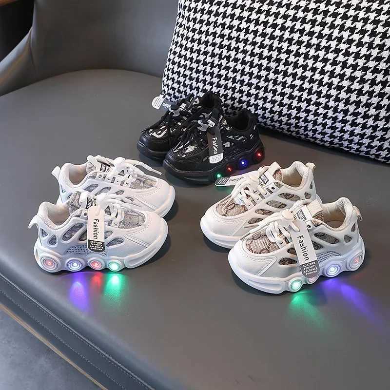 Sports shoes childrens fashion LED light shoes letter woven mesh breathable 1-6 year old luminous shoes casual sports shoes boys shoesXJ250318