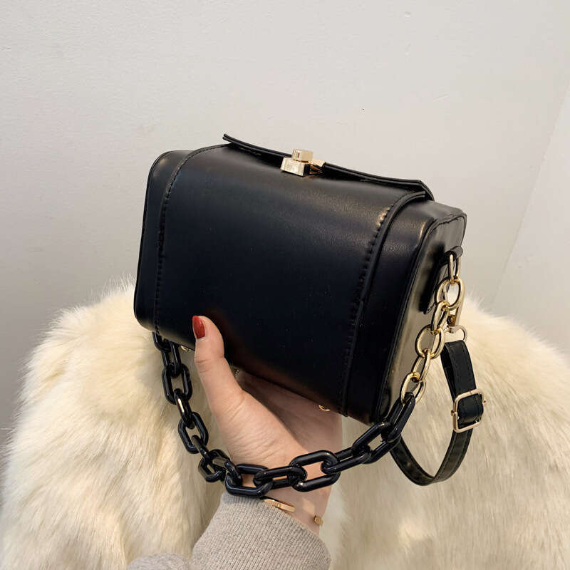 Shoulder 2023 spring new Korean version fashionable and trendy internet celebrity crossbody carrying case small square bag