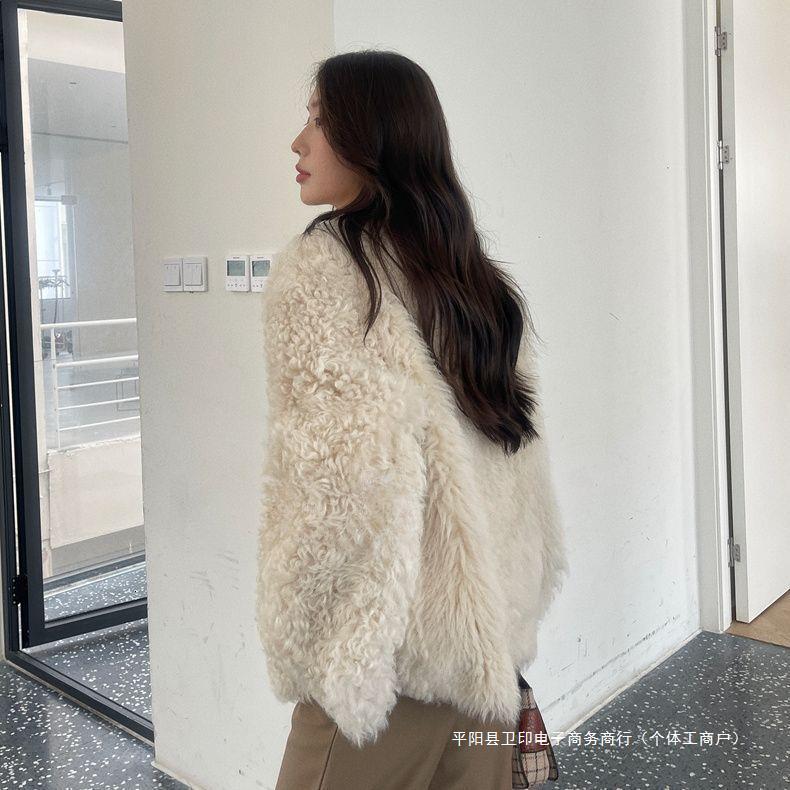 Winter new lamb integrated Toka fur coat for women, Korean lazy style, high texture 2024