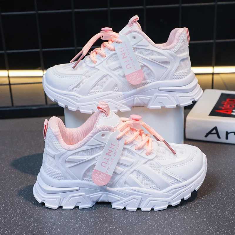 Girls sports shoes 2025 childrens casual shoes grid platform designer tennis sports shoes for children aged 6 to 12 years old sports shoes W250318
