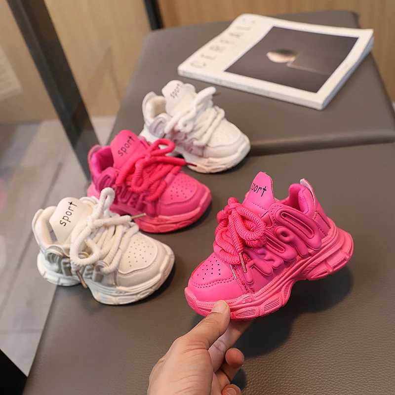 Girls sports shoes 2024 spring/summer childrens casual sports shoes hot pink childrens soft breathable running shoesXJ250318
