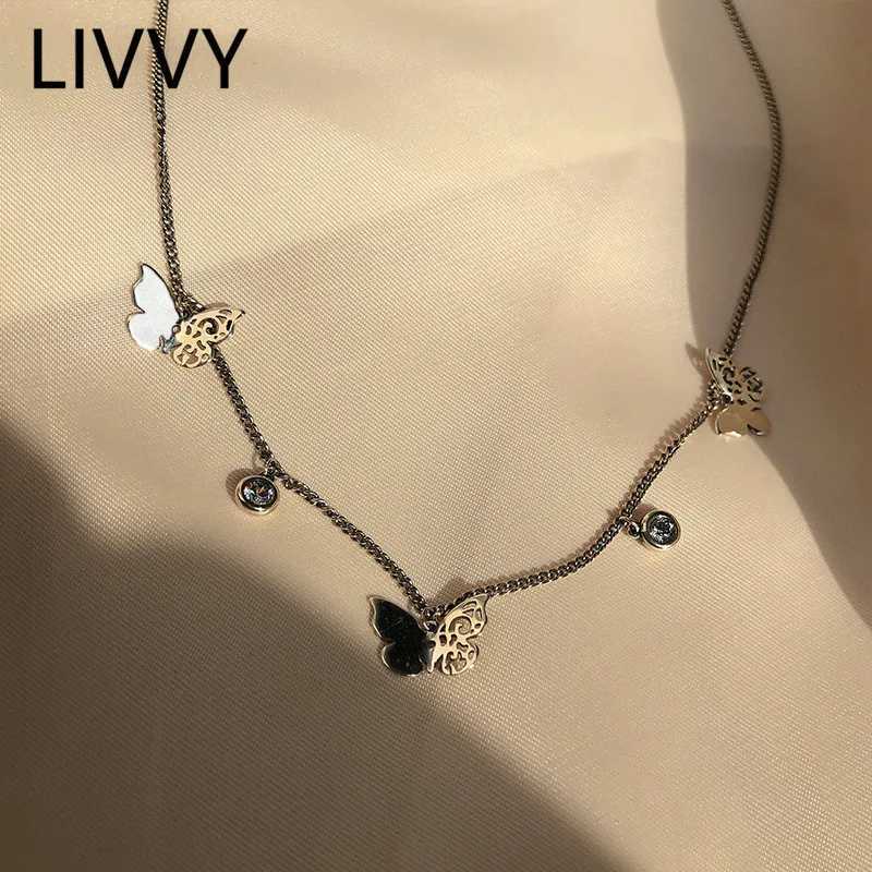 Livvy Cute Silver Butterfly Pendant Necklace Suitable for Women Fashionable Round Zircon Necklace Charm Jewelry Gift W250318