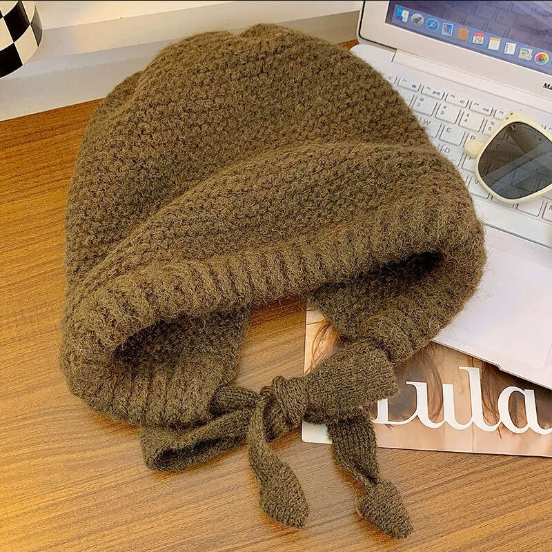 Solid color balaclava women's winter Korean version ear protection and cold proof woolen thickened warm knitted hat