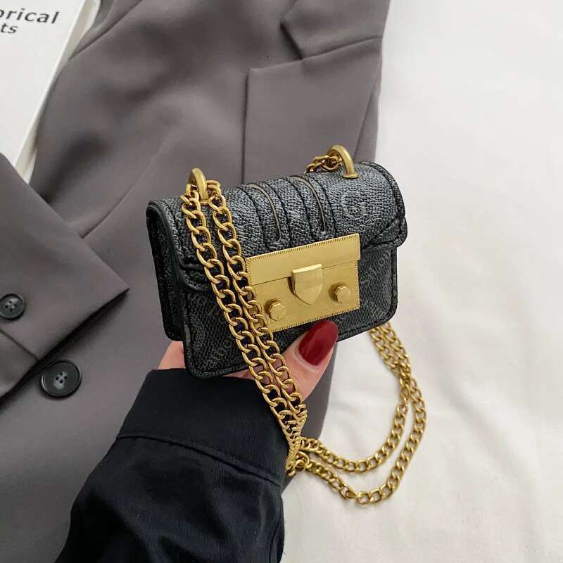 mini 2025 new handbag, and fashionable single shoulder crossbody bag, trendy internet celebrity ins chain small square ba handbag, bag,