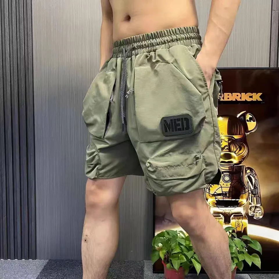 Large Pocket Mens Cargo Shorts with Pockets Letters Outdoor Sports Function Korean Wide Cotton Big and Tall Jogger Y2k 250317
