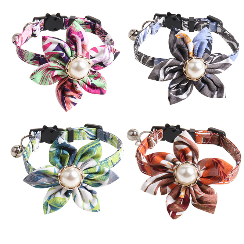 Breakaway Cat Collar with Bells, Flower Shaped Decoration Cat Tie for Girl Cat Kitten Collar with Removable Floral Adjustable Safety buckle Collars fo