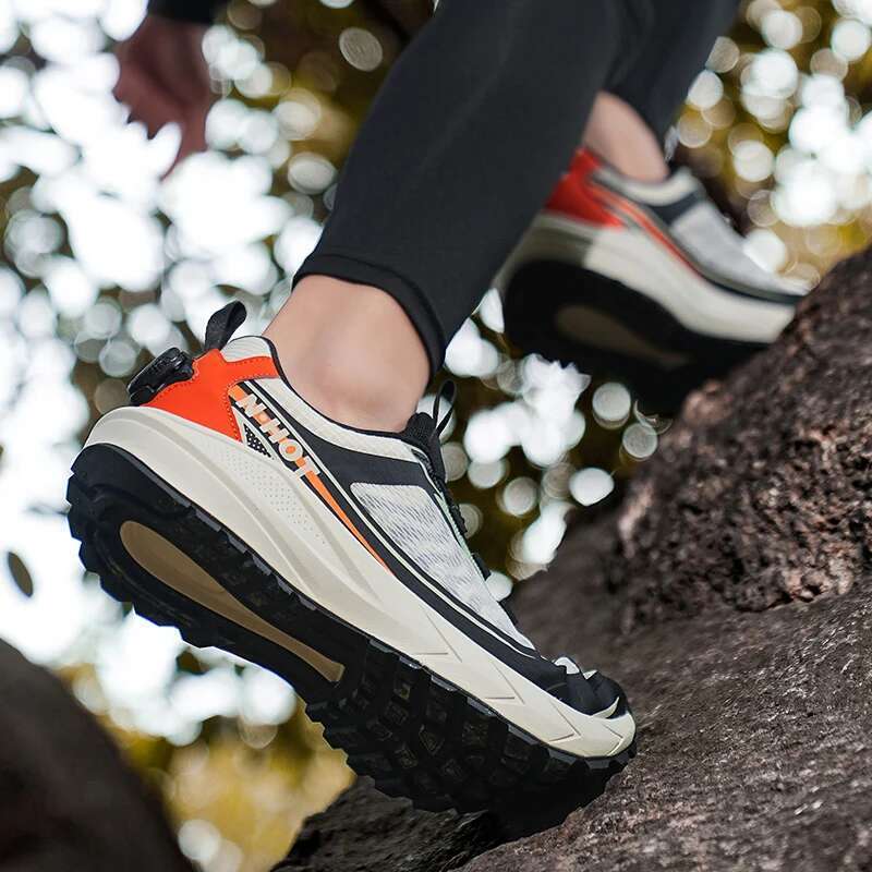 High Quality Men's Outdoor Hiking Shoes Rubber Non-slip Climbing Mountains Sneakers Men Cross-training Comfy Soft Midsole Sports