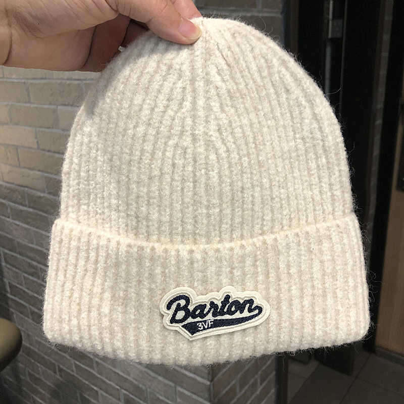 Women's Autumn/Winter Letter Warm Korean Edition Face Small Cold Ear Protection Knitted Hat Trendy