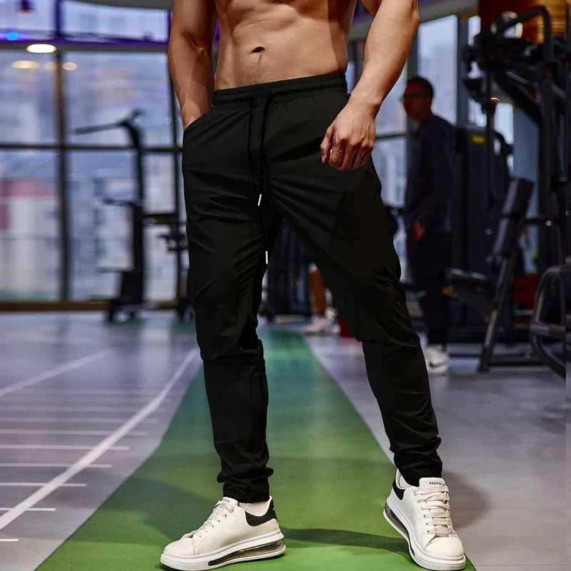 Pencil pants mens gym casual sports pants fishing pants breathable fast drying ice silk outdoor sports cycling jogging training W250318