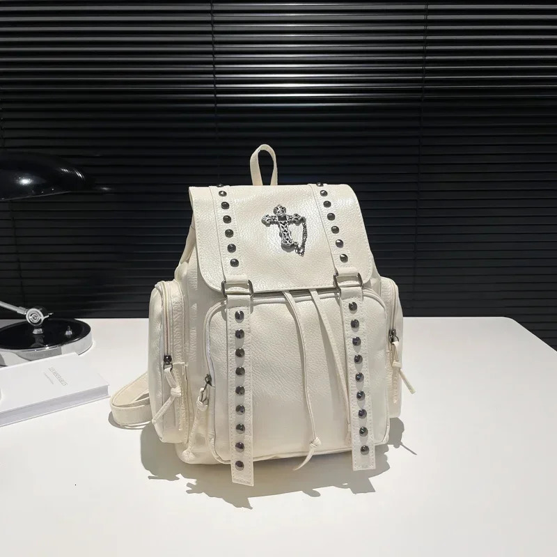 Rivet Y2K Backpack Women Gothic Punk PU Leather Shoulder Bag Ladies Vintage Harajuku Backpacks College Large Capacity School Bag 250318