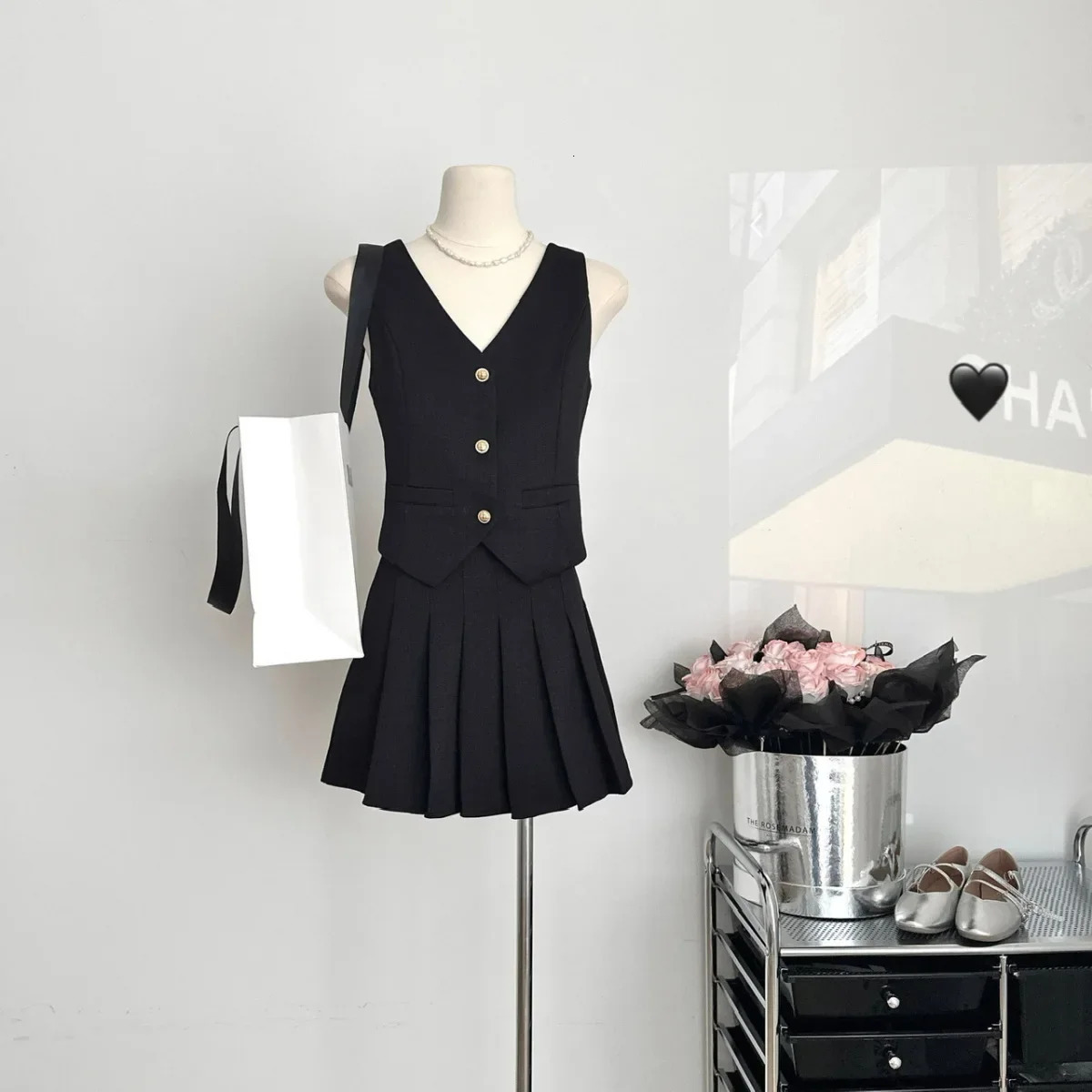 French Tweed Style High-Waisted Cropped Skirt Two-Piece Set Womens Fashionable Summer Dress 250318