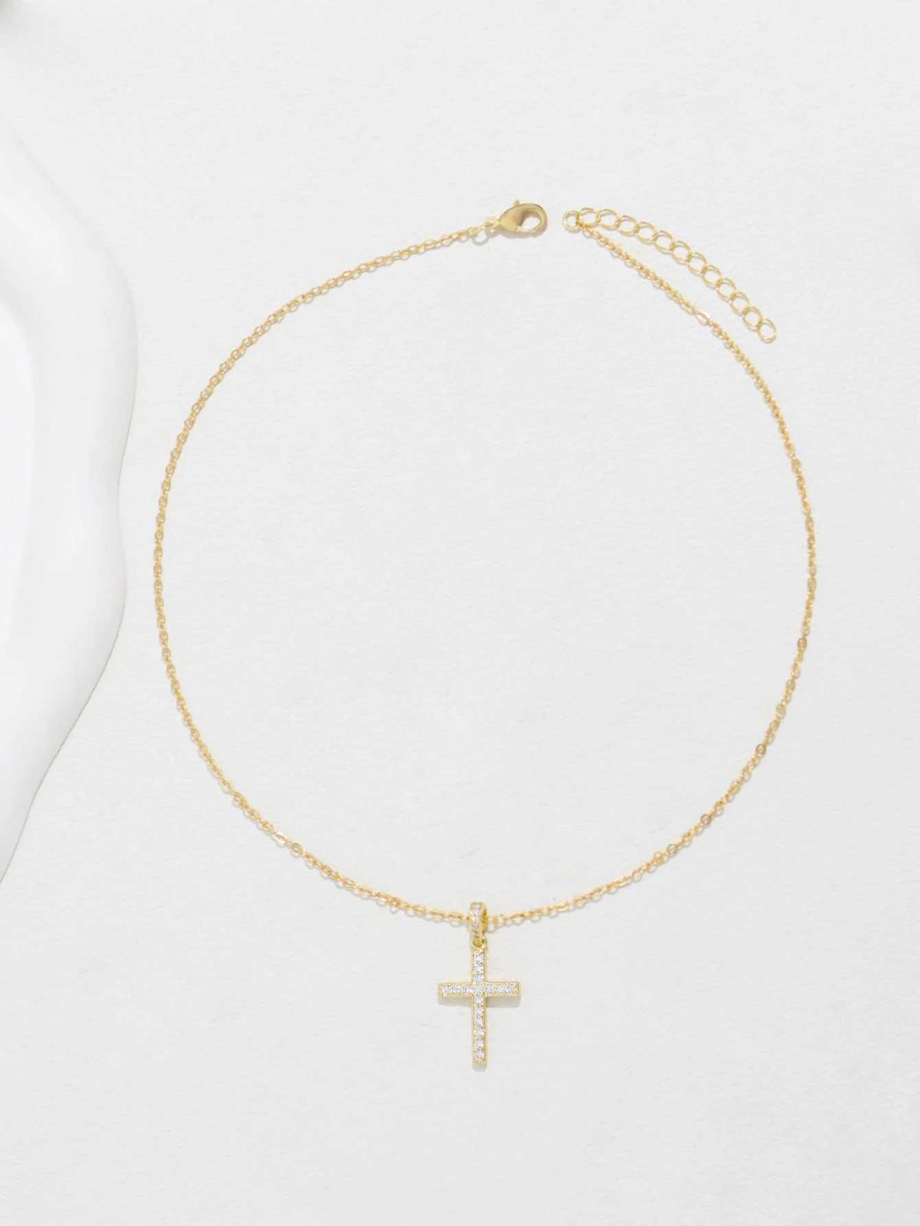 Sparkling crystal zircon cross pendant necklace suitable for women punk gold solid color thin chain necklace party jewelry birthday gift W250318