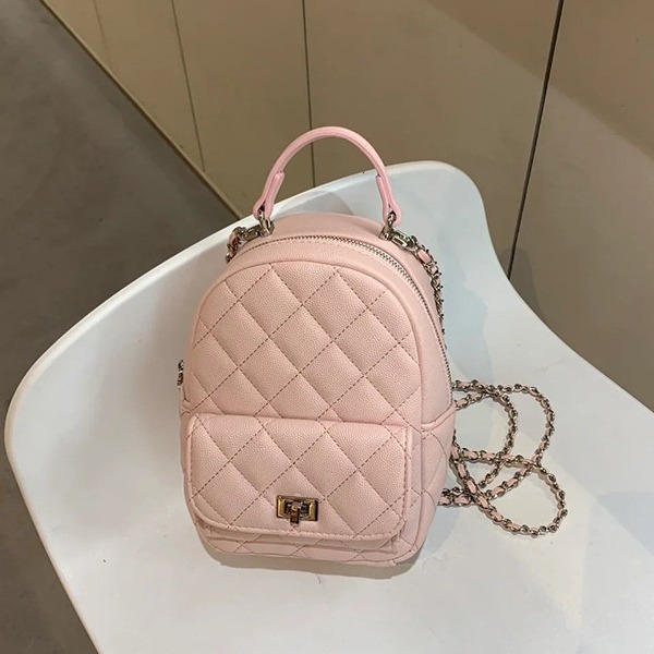 2025 New Fashion Designer Handbag Multifunctional Women s High end Light Backpack Niche Dia Chain Outdoor Leisure Storage Bag