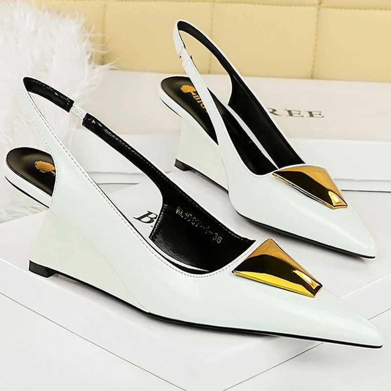 Patent leather high H wedge shoes for womens fashion pump toe hollow shoulder strap 6.5cm warm sandals white H shoes Y250317