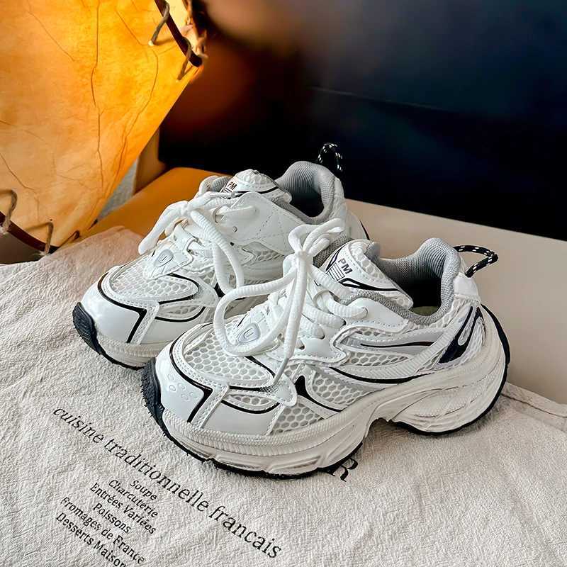 Student running shoes mesh breathable boys and girls casual sports shoes thick soft sole 2025 new fashion childrens sports shoes anti slip W250318