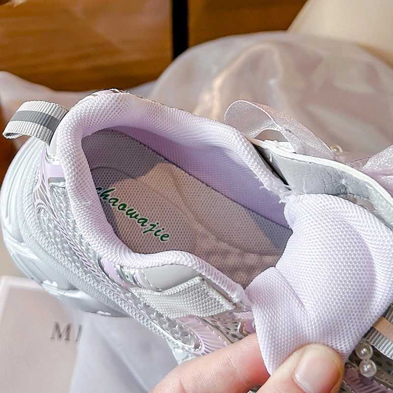 Childrens sports shoes 3-18 years old beige breathable girls running shoes Spring and Autumn beige fashion 100 childrens single shoes W250318