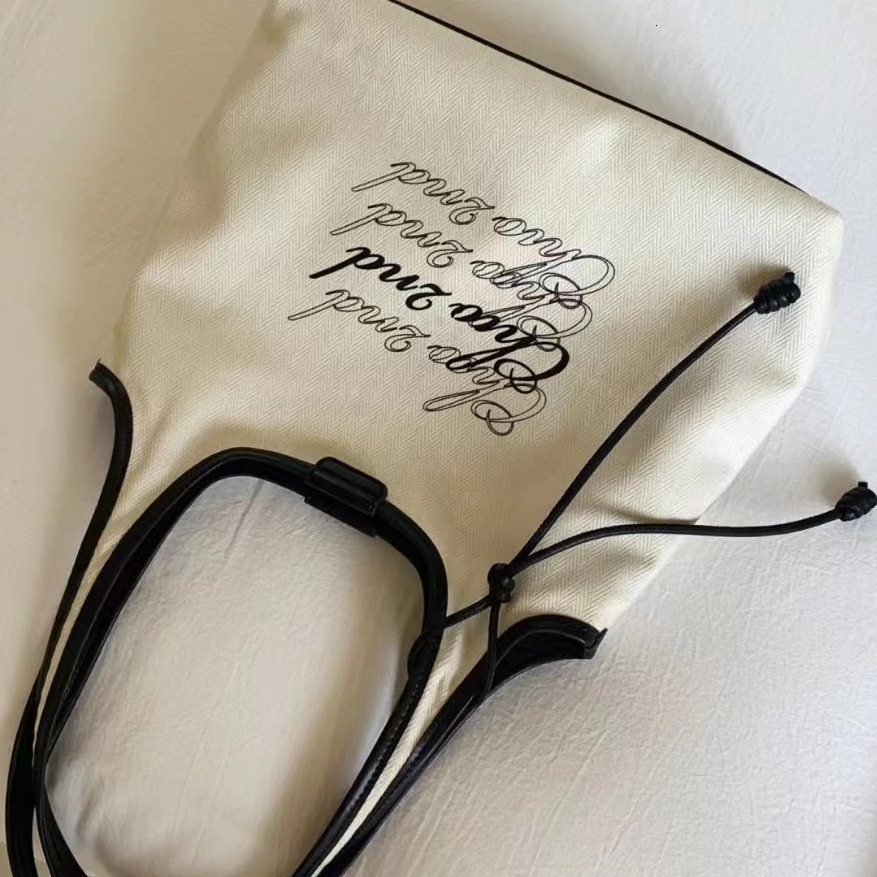 2025 Summer Fashion Designer Original Handbag New Women s Underarm Storage Bag Large Capacity Casual Lazy Single Shoulder Canvas Bag Crossbody Bag