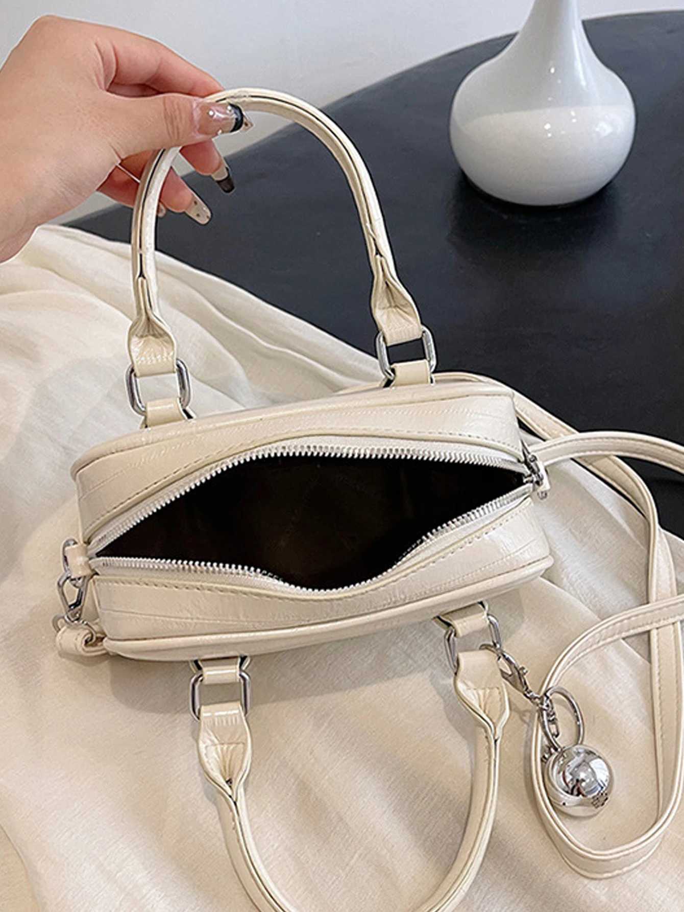 Senior Sense Handheld Shell Bag Wen 2024 Summer New Collection Simple Fi Shoder Bag Niche Design Wen Cross Body Bag Y250318