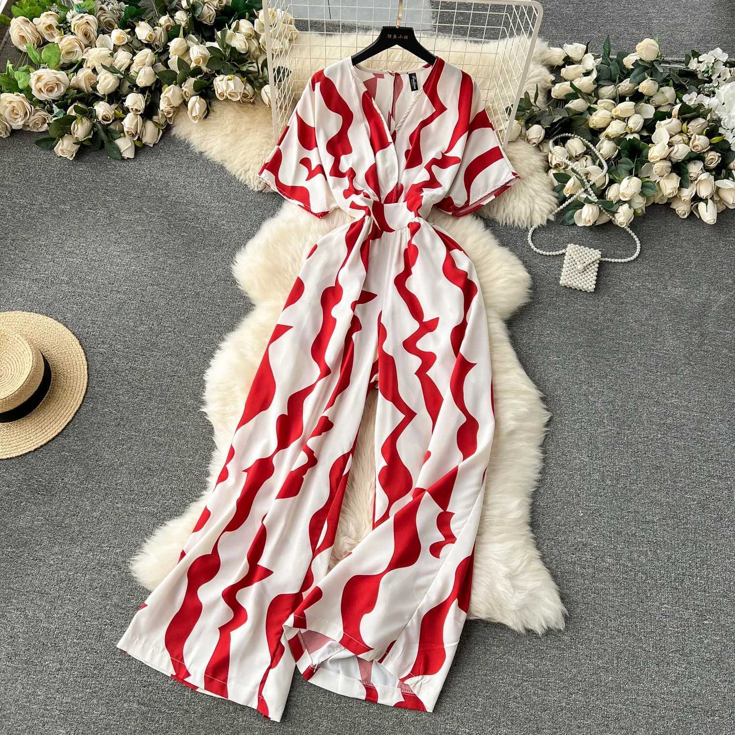 Summer casual womens printed wide leg jumpsuit womens V-neck short puff Slve high waisted loose jumpsuit new fashion X250318