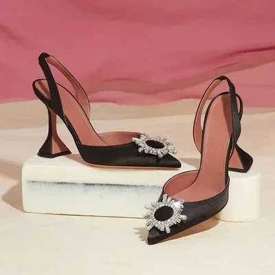 2024 Hot Selling New Solid Color Pointed Wens Sandals Sun Buckle High H and High H Wens Shoe Thread Y250317