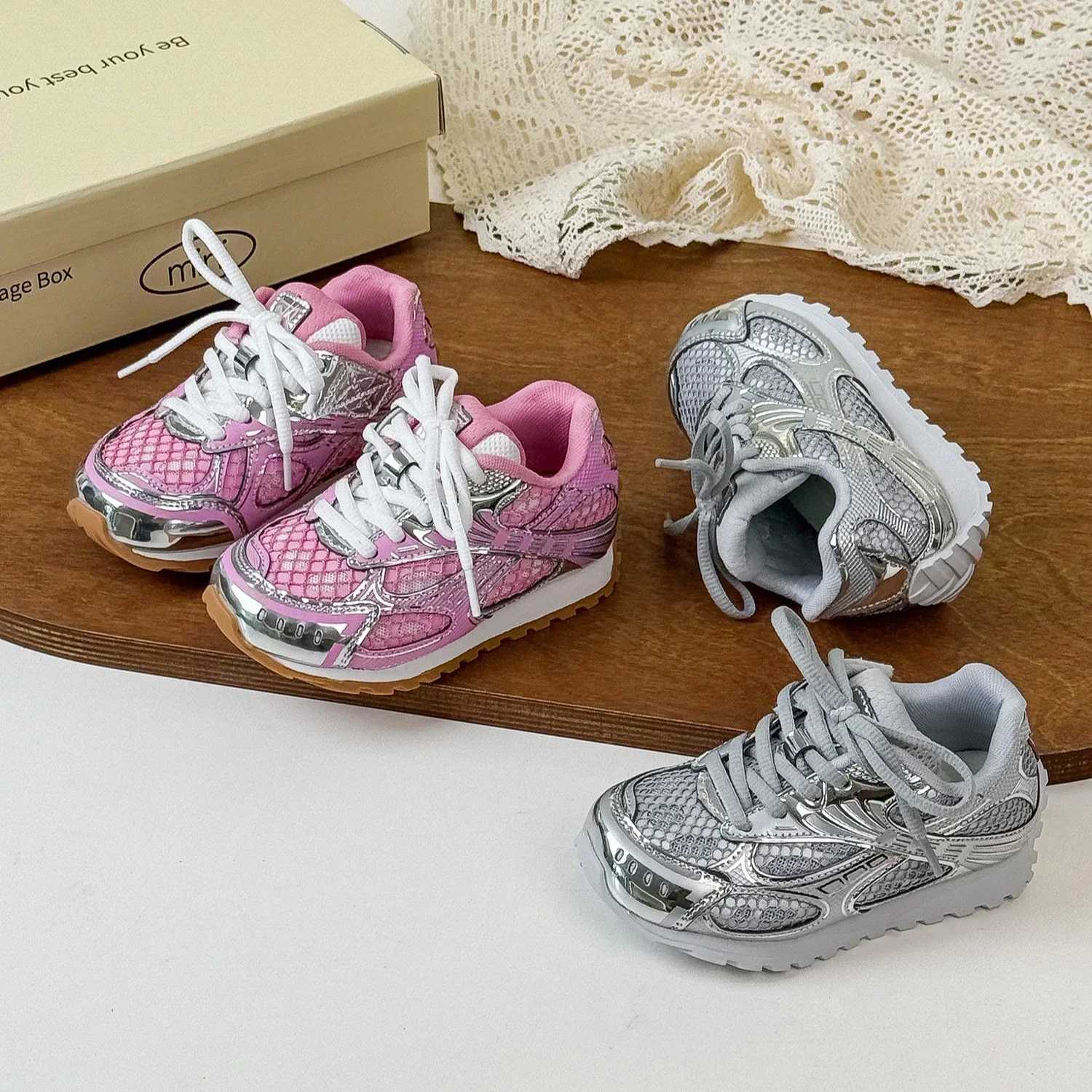 2024 Summer Childrens Breathable Track Metal Rubber Mesh Sports Shoes Childrens Casual Fashion Shoes Boys and Girls Sports Walking ShoesXJ250318