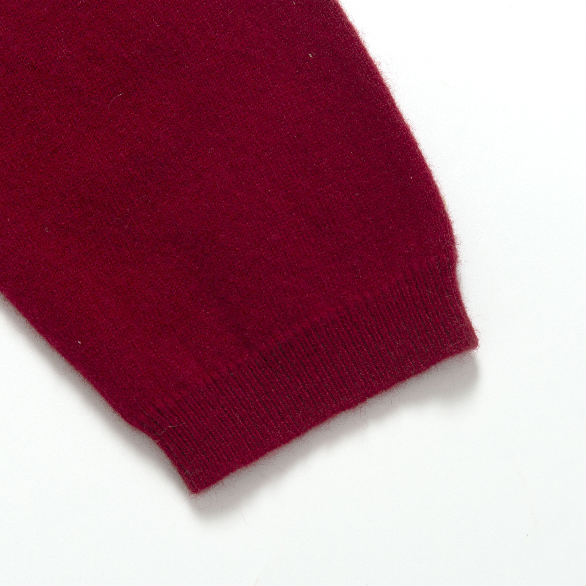 Comfortable Women's Woolen Skirt with V-Neck Design for All Seasons