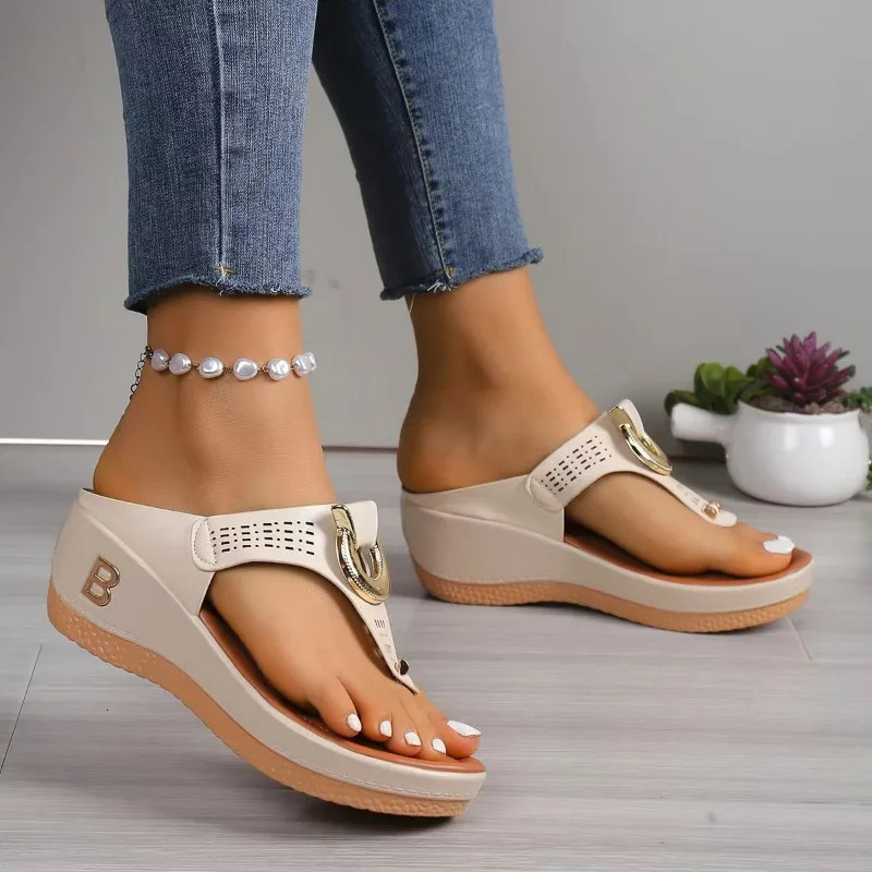 Summer Slippers Women 2025 Big Size Platform Wedges Sandals Slippers Non-Slip Open Toe Flip Flops Ladies Comfortable Beach Shoes 250318