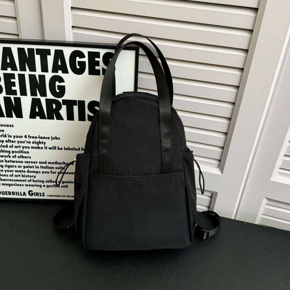 Sports chest bag for men, outdoor multifunctional small backpack, new style for students, simple and lightweight casual crossbody bag for men